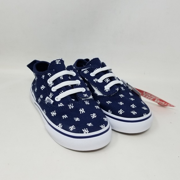 Vans Other - Vans Authentic V Lace MLB Sneakers Toddler's 9.5